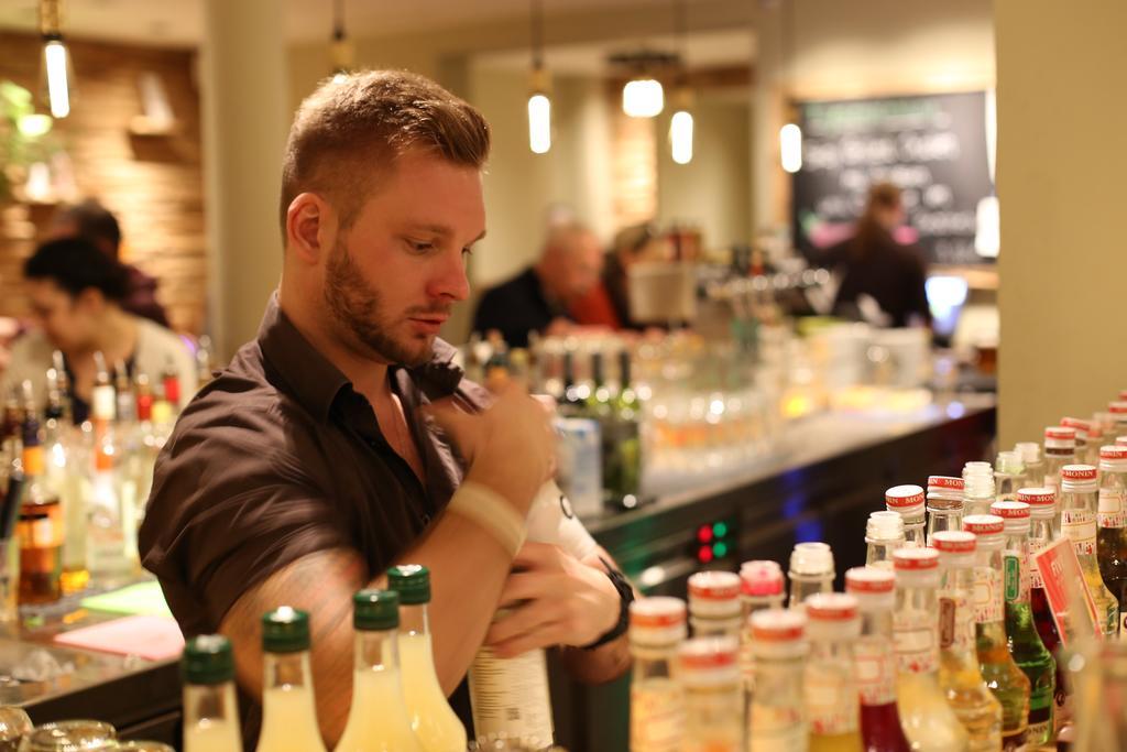 Hotel Five