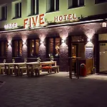 Hotel FIVE